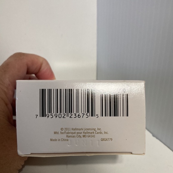 Hallmark 2011 The Mistletoad Collectible Christmas Holiday Ornament - Picture 10 of 11